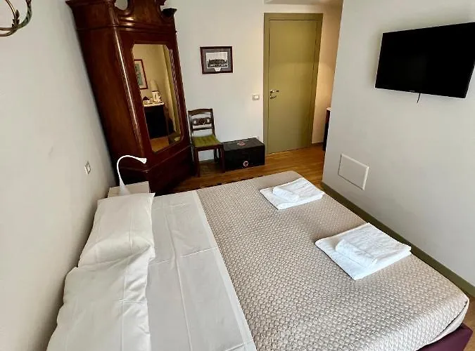Pensión Avenue 3*