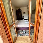 招待所 Avenue 4*