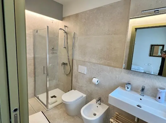 Pensión Avenue 3*